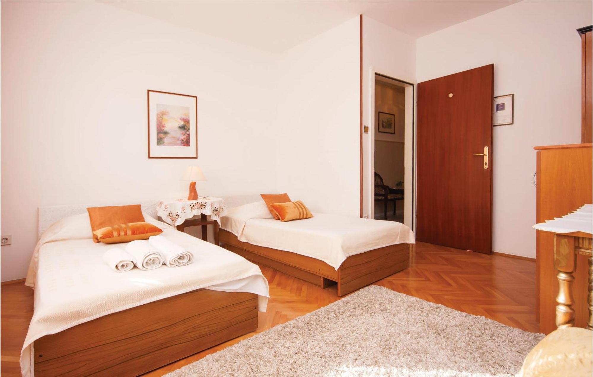 Cozy Apartment In Brodarica With Wifi Εξωτερικό φωτογραφία