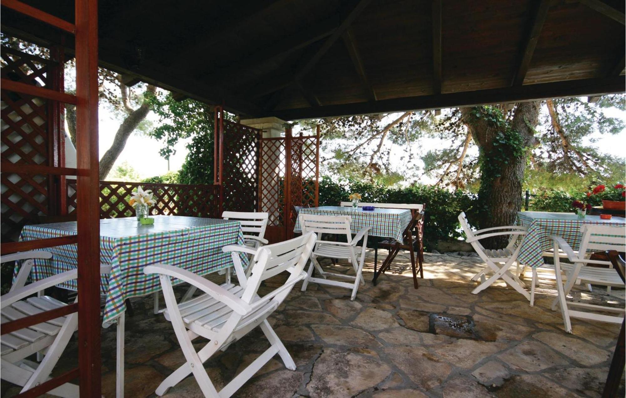 Cozy Apartment In Brodarica With Wifi Εξωτερικό φωτογραφία